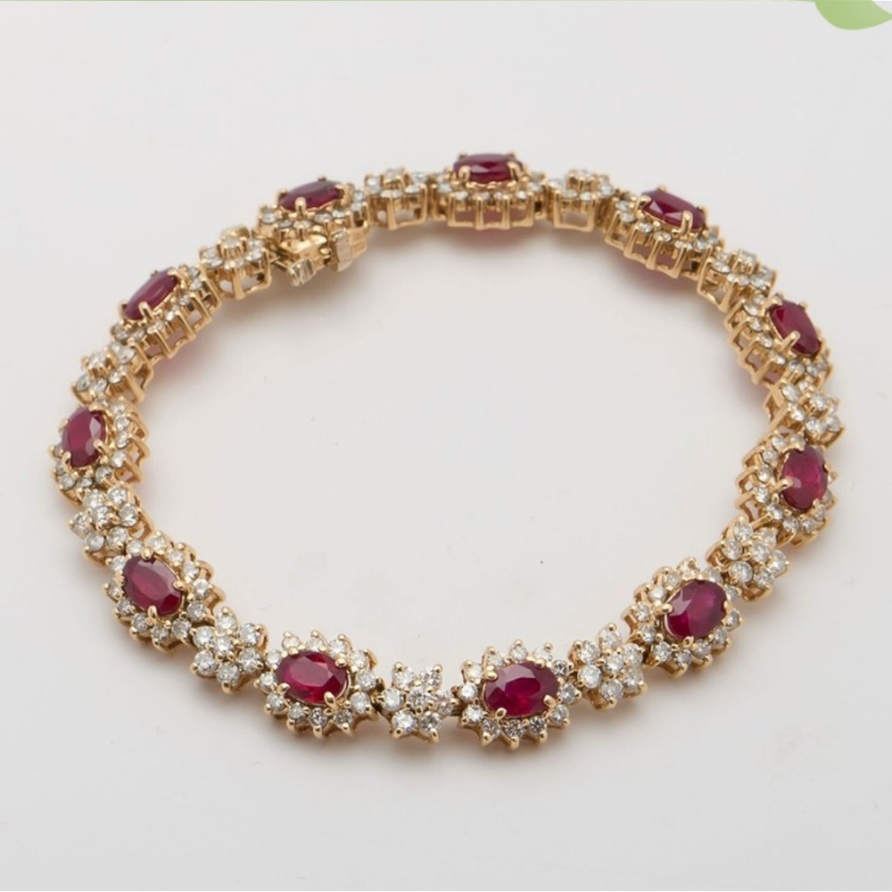 EFFY 14k  Solid yellow gold 5 carat natural red ruby and diamond bracelet